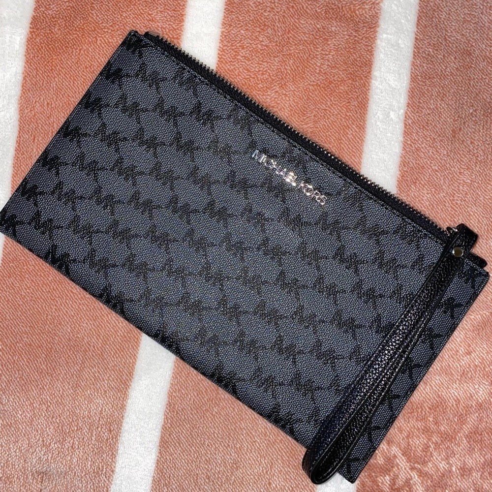 Michael Kors Clutch/ Wristlet